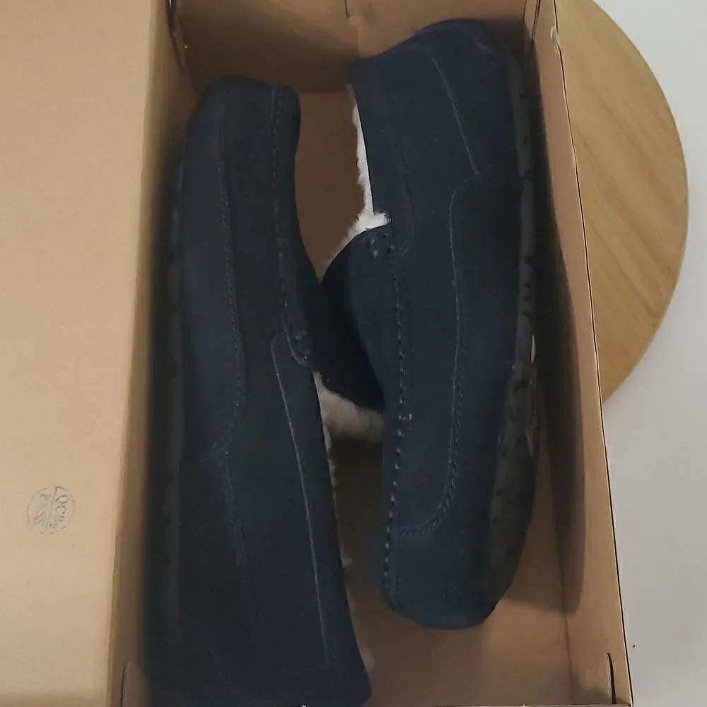 UGG Ascot Slipper Black Suede Wool Comfort Loafer Men's US 8 NIB